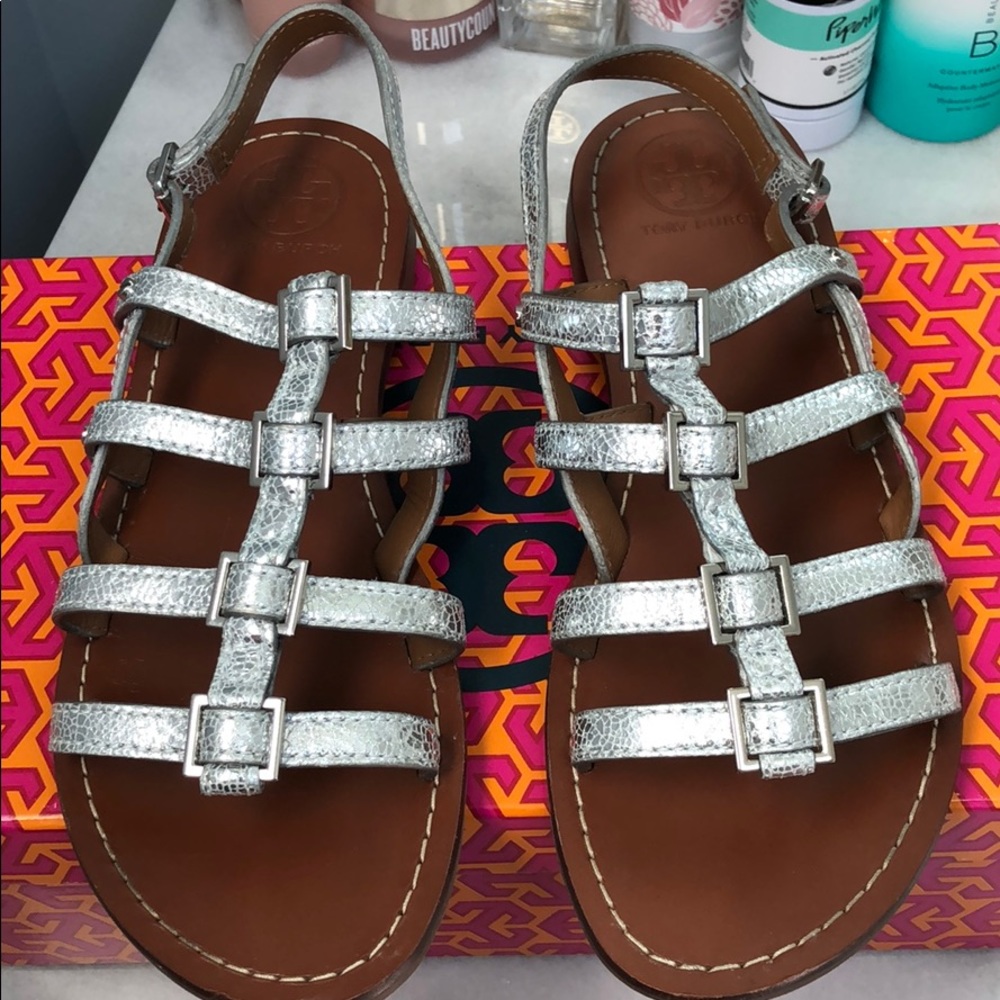 Women’s sandals